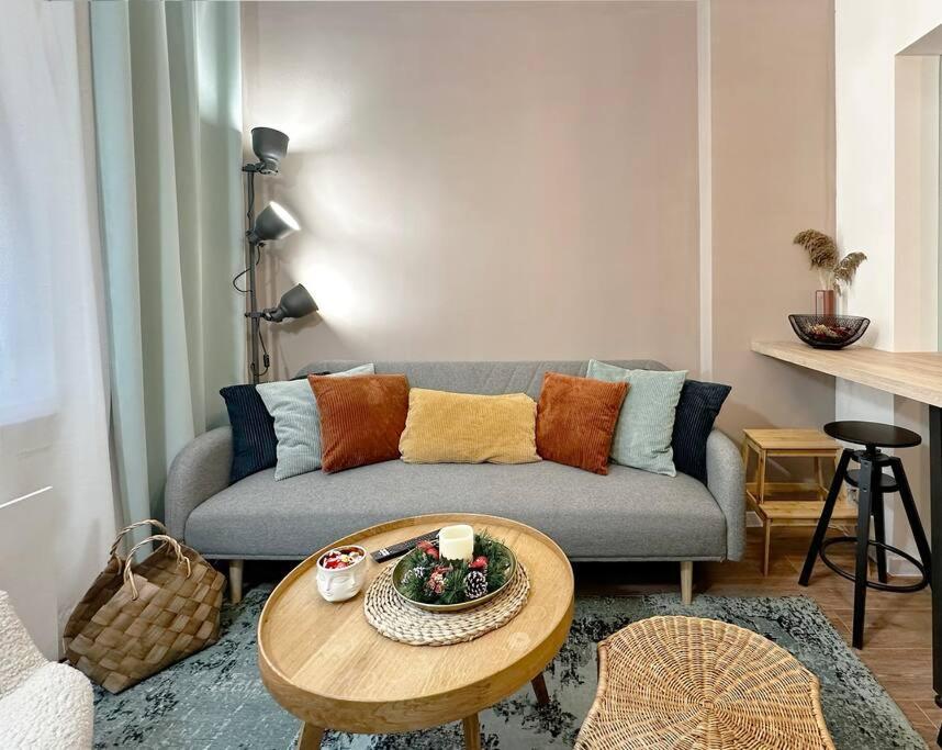 Urban Heaven Hideout, Cozy In Prime Center Apartemen *